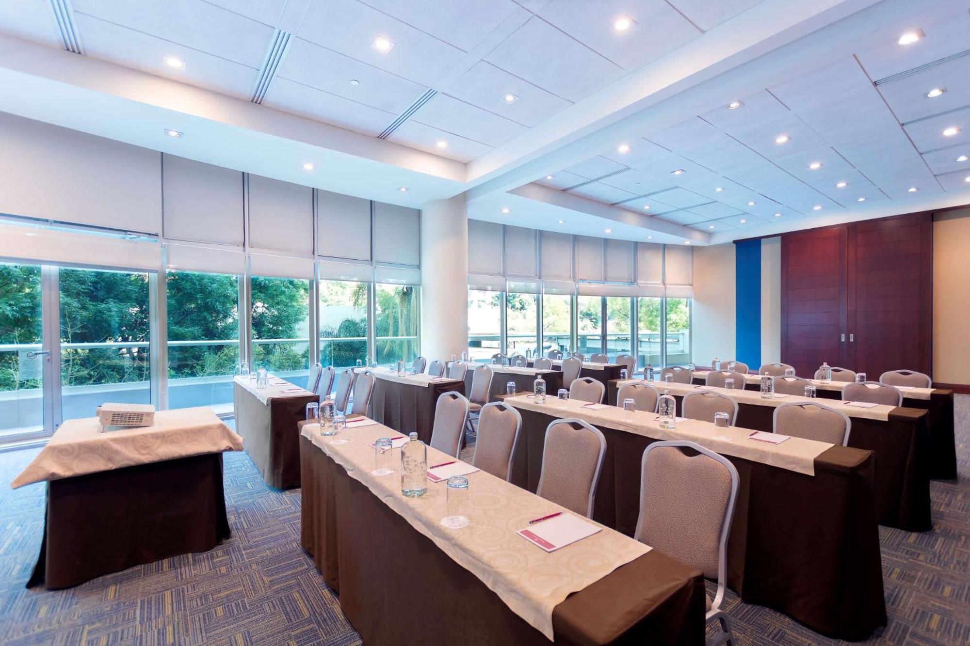Nh Collection Guadalajara Providencia Otel Dış mekan fotoğraf